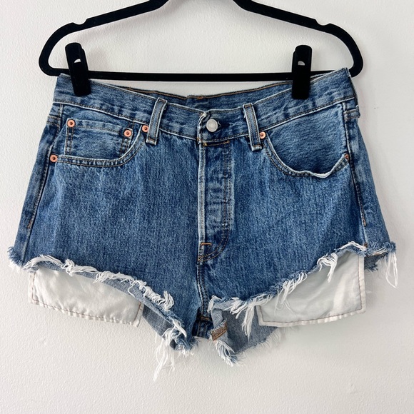 Levi’s 501 cut off shorts - Picture 2 of 7